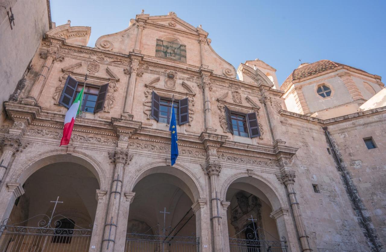 Kuzu Apts - City Center - Wifi Ac Tv Apartment Cagliari Exterior photo