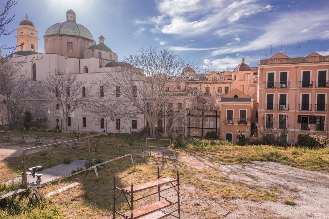 Kuzu Apts - City Center - Wifi Ac Tv Apartment Cagliari Exterior photo